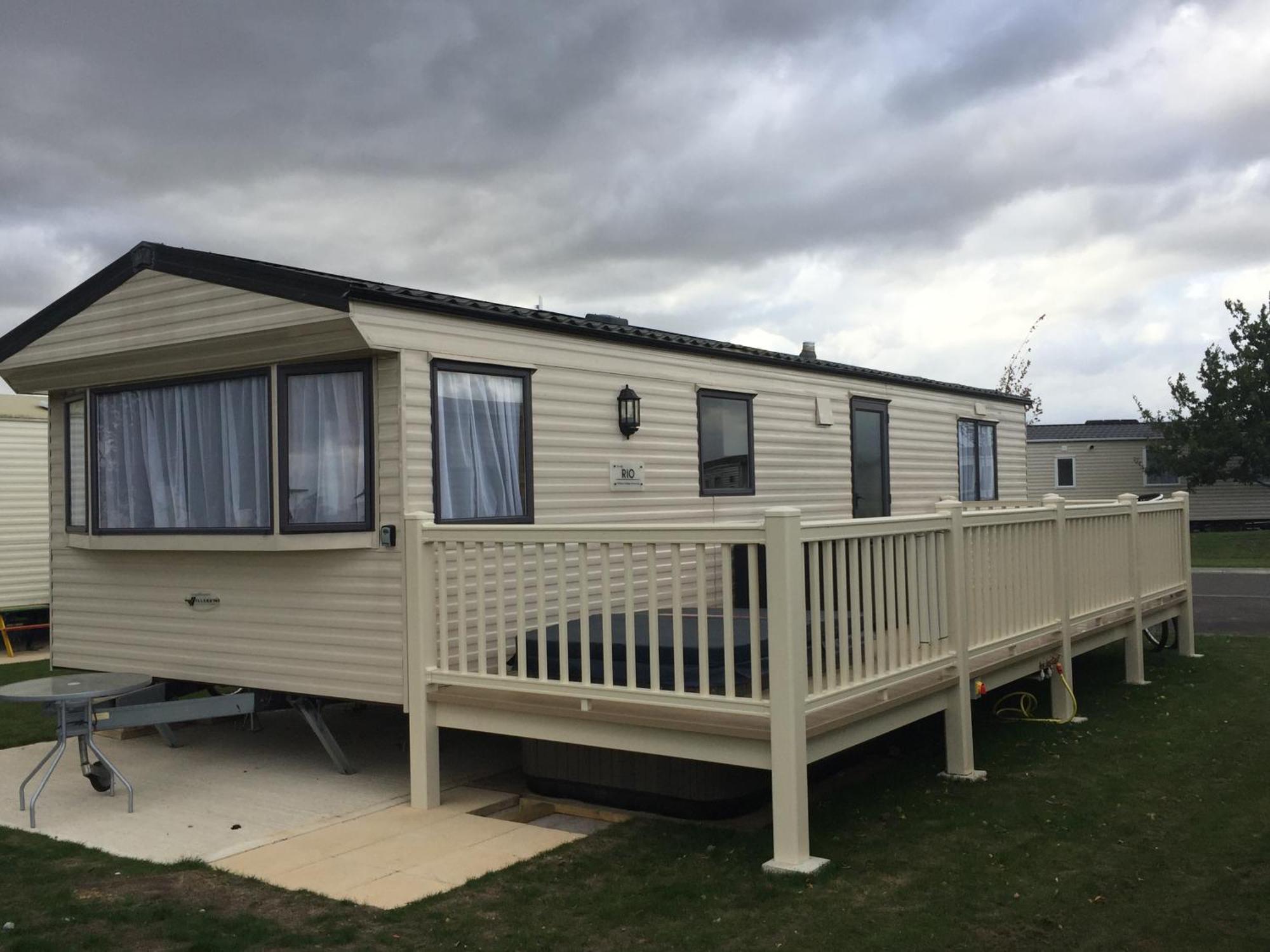 2 And 3 Bedroom Caravans With Hot Tubs At Tattershall Exterior photo